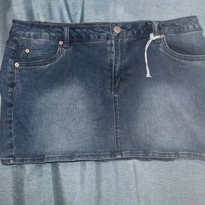 Refuge Denim Stretch Skirt ~ NWOT Size XL